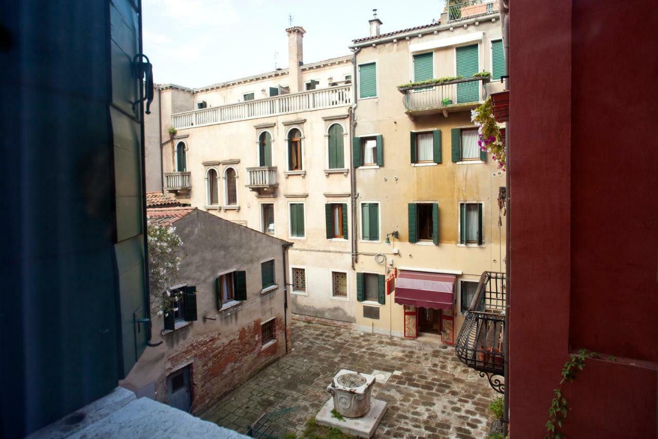 Apartamento Al Mezzanino, Palazzo Torniello Venecia Exterior foto