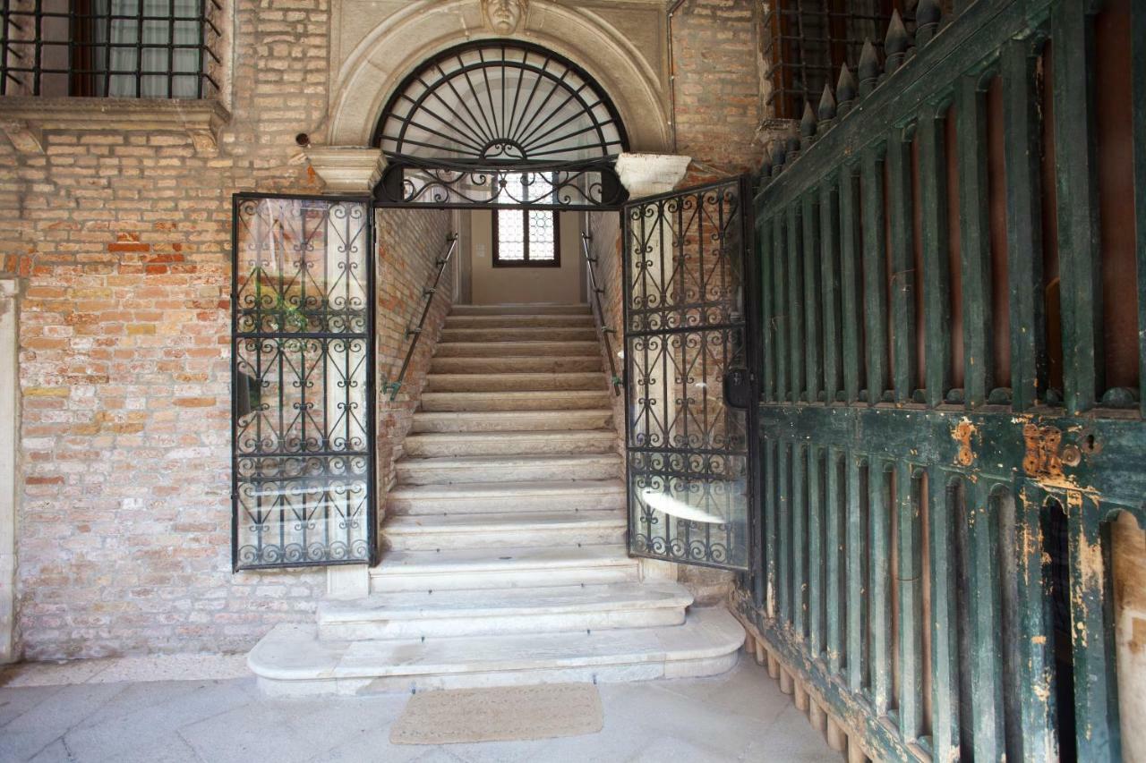 Apartamento Al Mezzanino, Palazzo Torniello Venecia Exterior foto