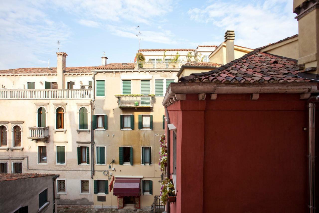 Apartamento Al Mezzanino, Palazzo Torniello Venecia Exterior foto