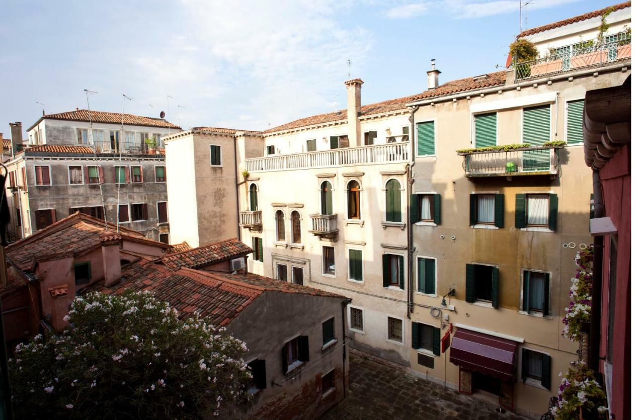 Apartamento Al Mezzanino, Palazzo Torniello Venecia Exterior foto